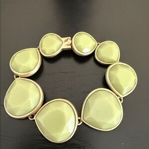 Push Clasp Green Sliver Tone Bracelet
